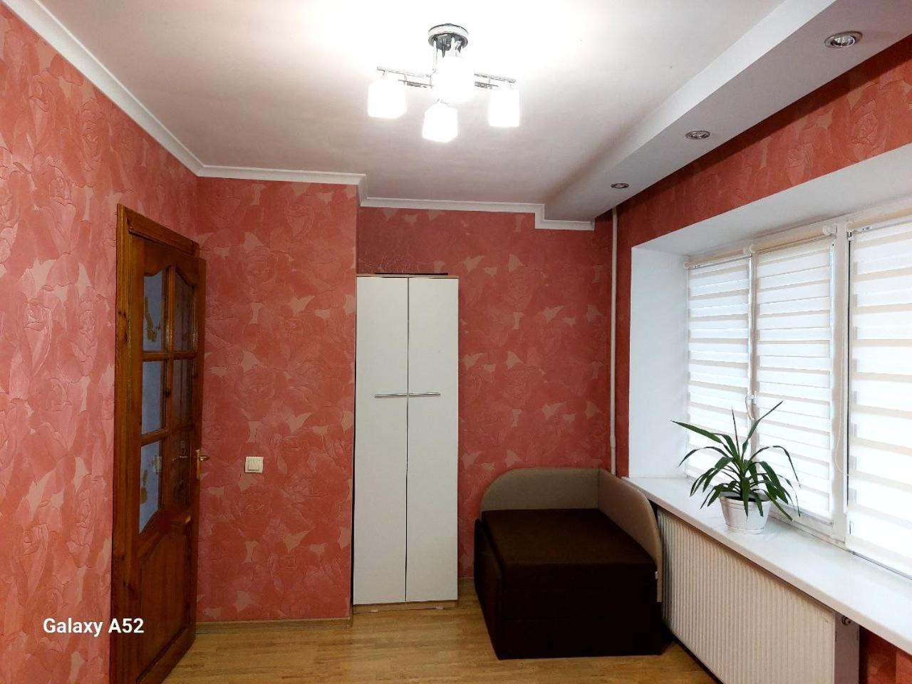 Подобова Оренда Двокімнатної Квартири Старичі Екстериор снимка